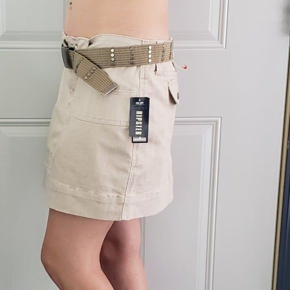 Y2K Deadstock Khaki Miniskirt‎ with Belt - Picture 2 of 5